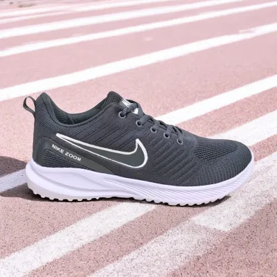 ZOOM RUNNING SNEAKERS